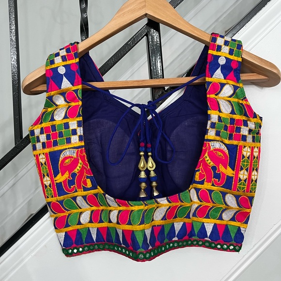 Traditional Navratri Garba Chaniya Choli (4PCS) - Picture 6 of 7